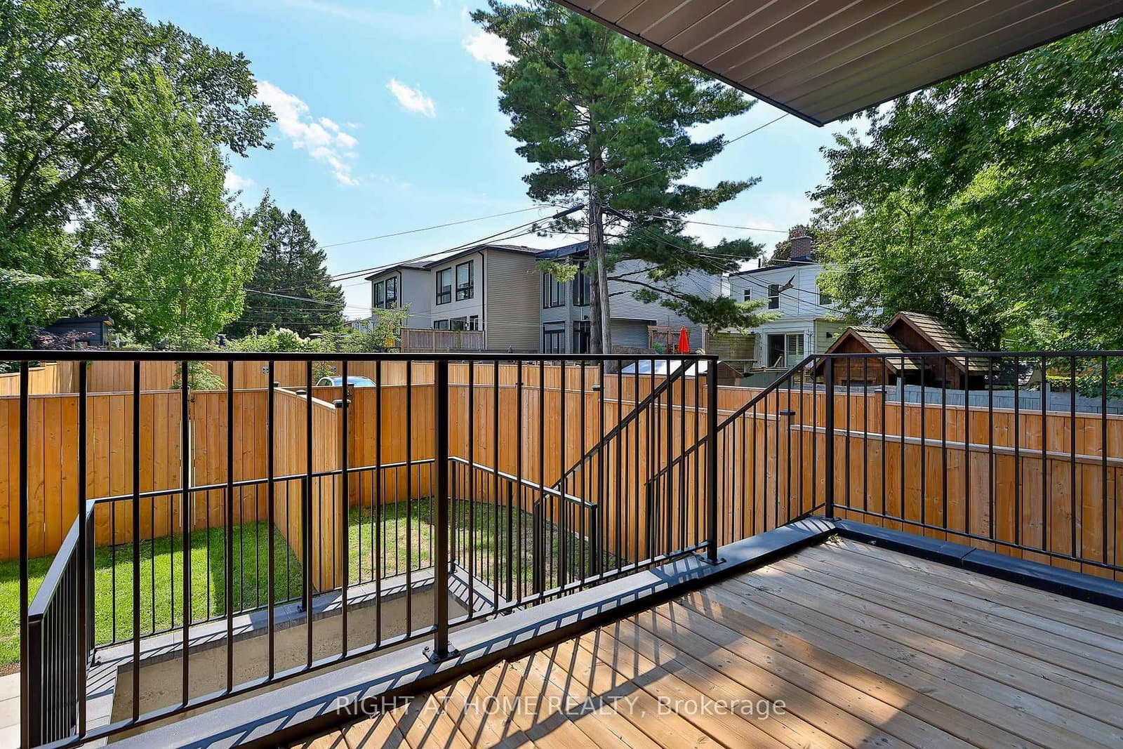2343 Gerrard Street E, Unit Ground Floor thumbnail 11