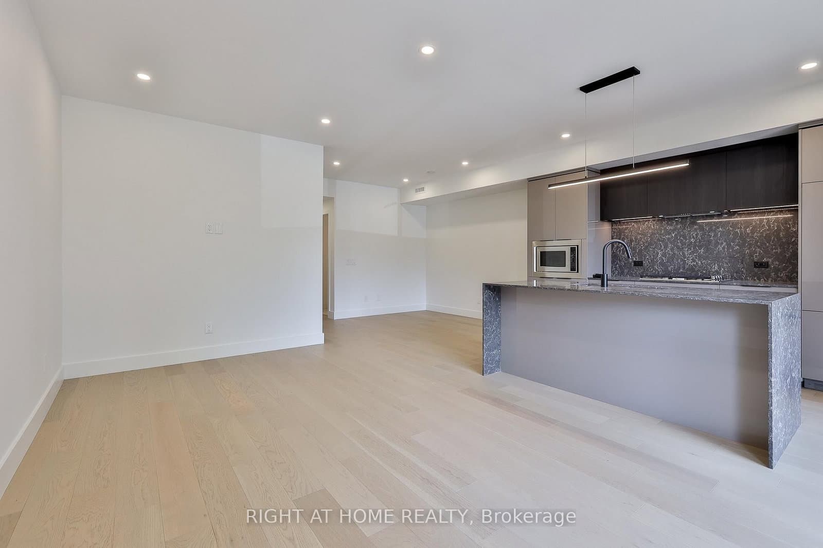 2343 Gerrard Street E, Unit Ground Floor thumbnail 14