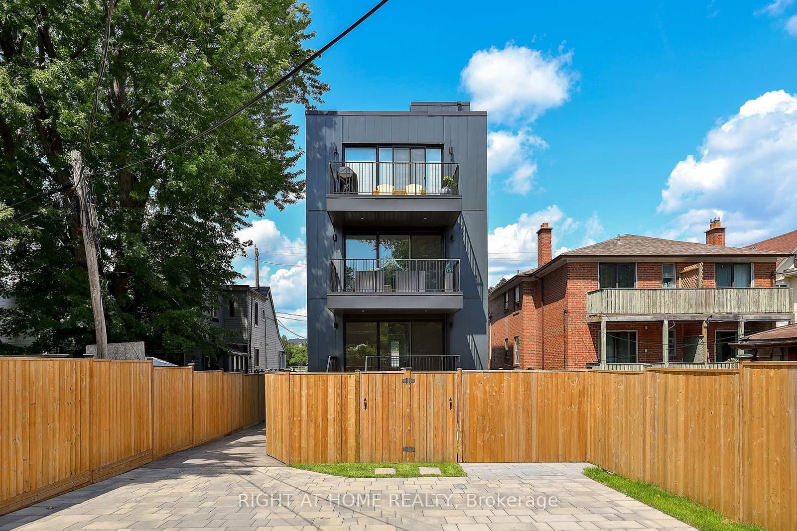 2343 Gerrard Street E, Unit Ground Floor thumbnail 26