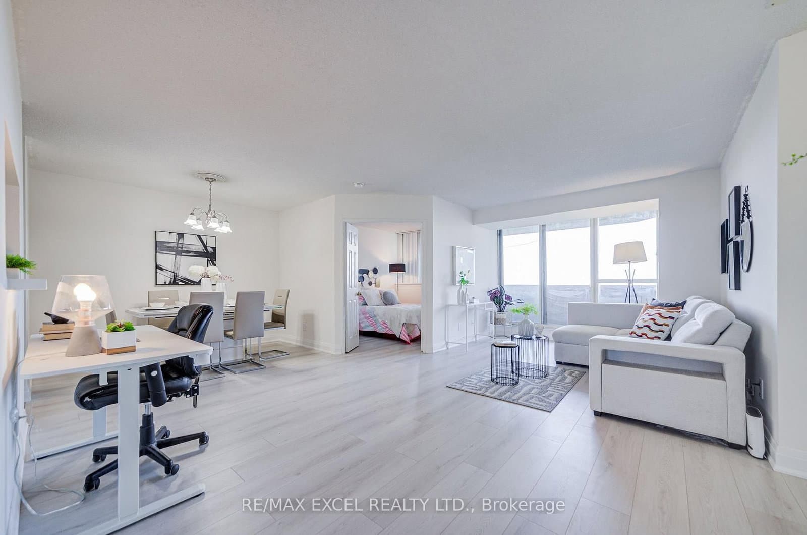 30 Thunder Grove, Unit 906 - Image 1