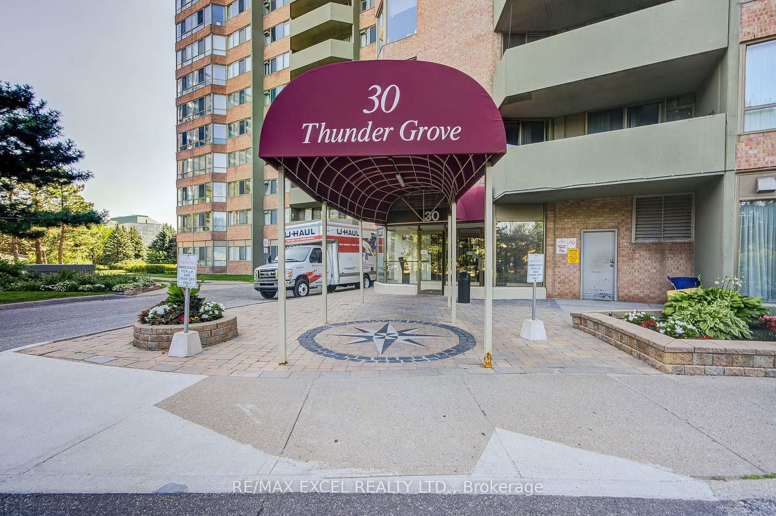 30 Thunder Grove, Unit 906 thumbnail 3