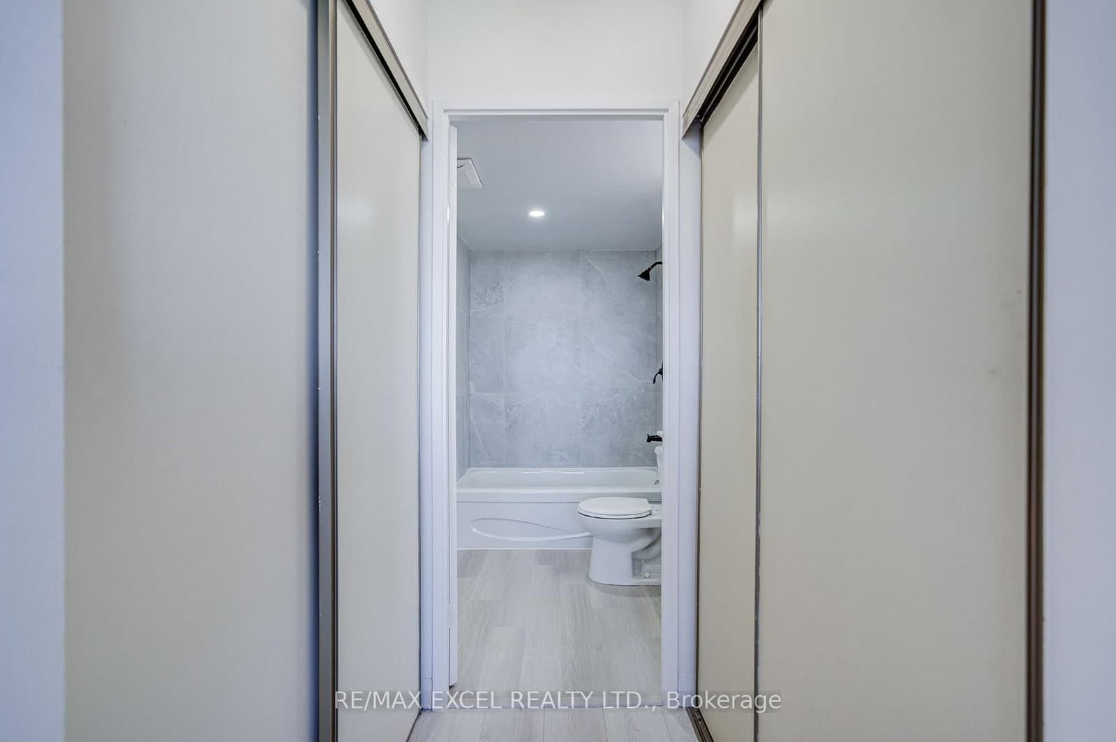 30 Thunder Grove, Unit 906 thumbnail 31