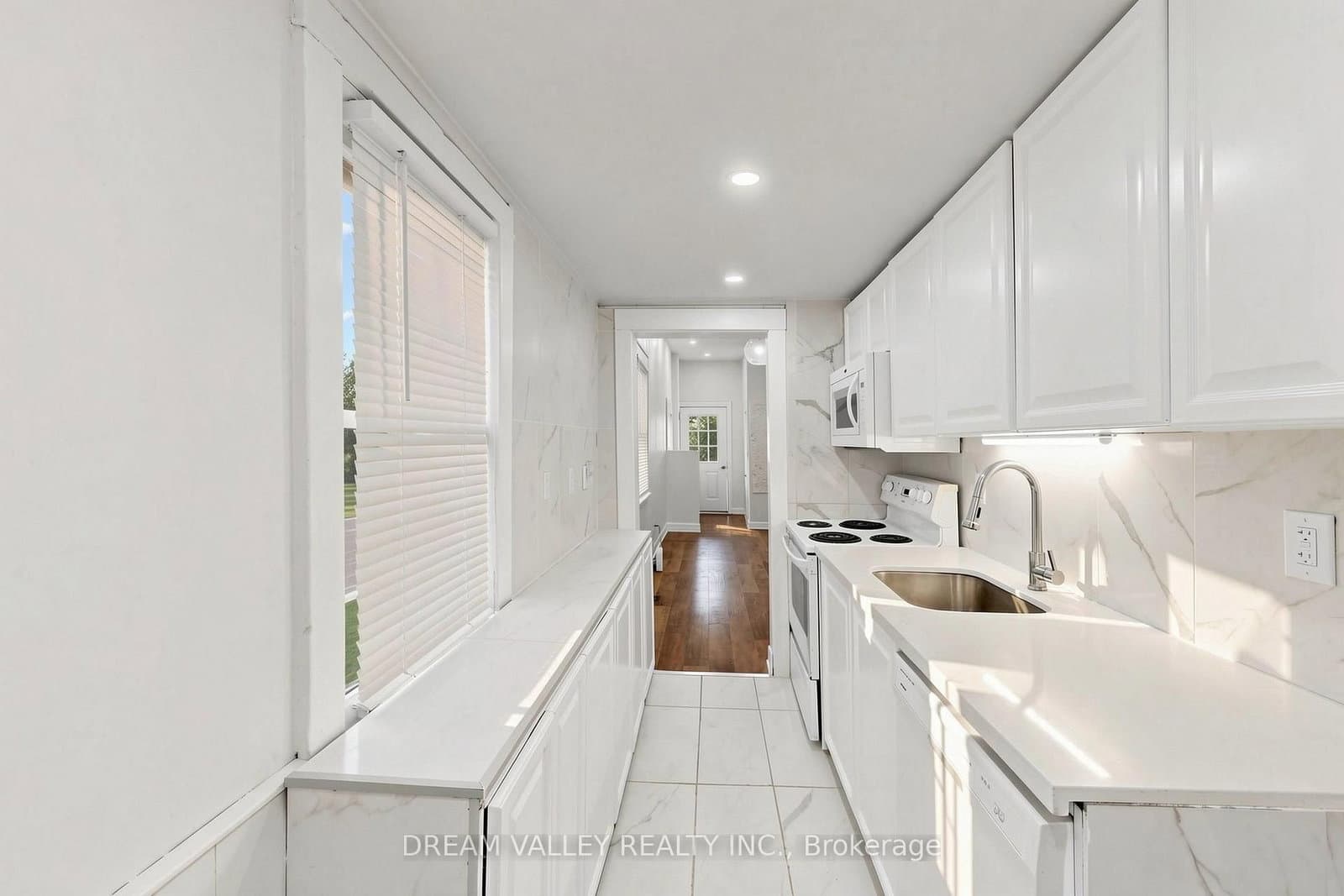47 Laurel Avenue thumbnail 10