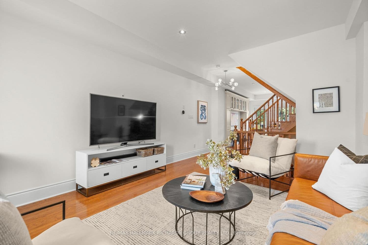 287 Kingston Road thumbnail 5