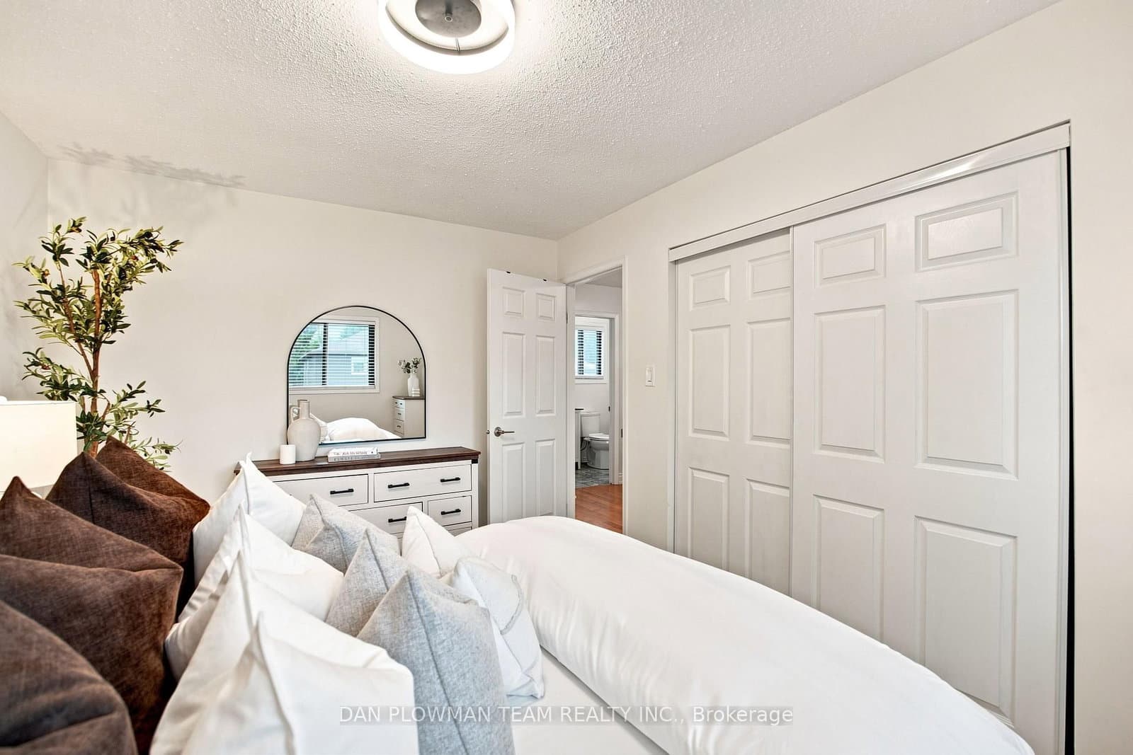86 Barnes Drive thumbnail 14