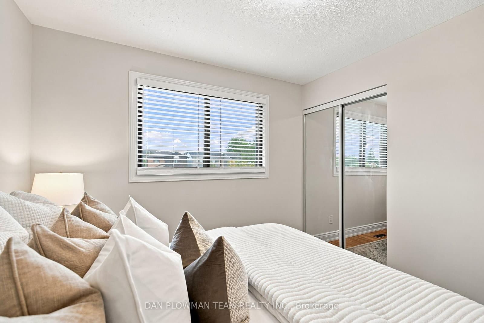 86 Barnes Drive thumbnail 16