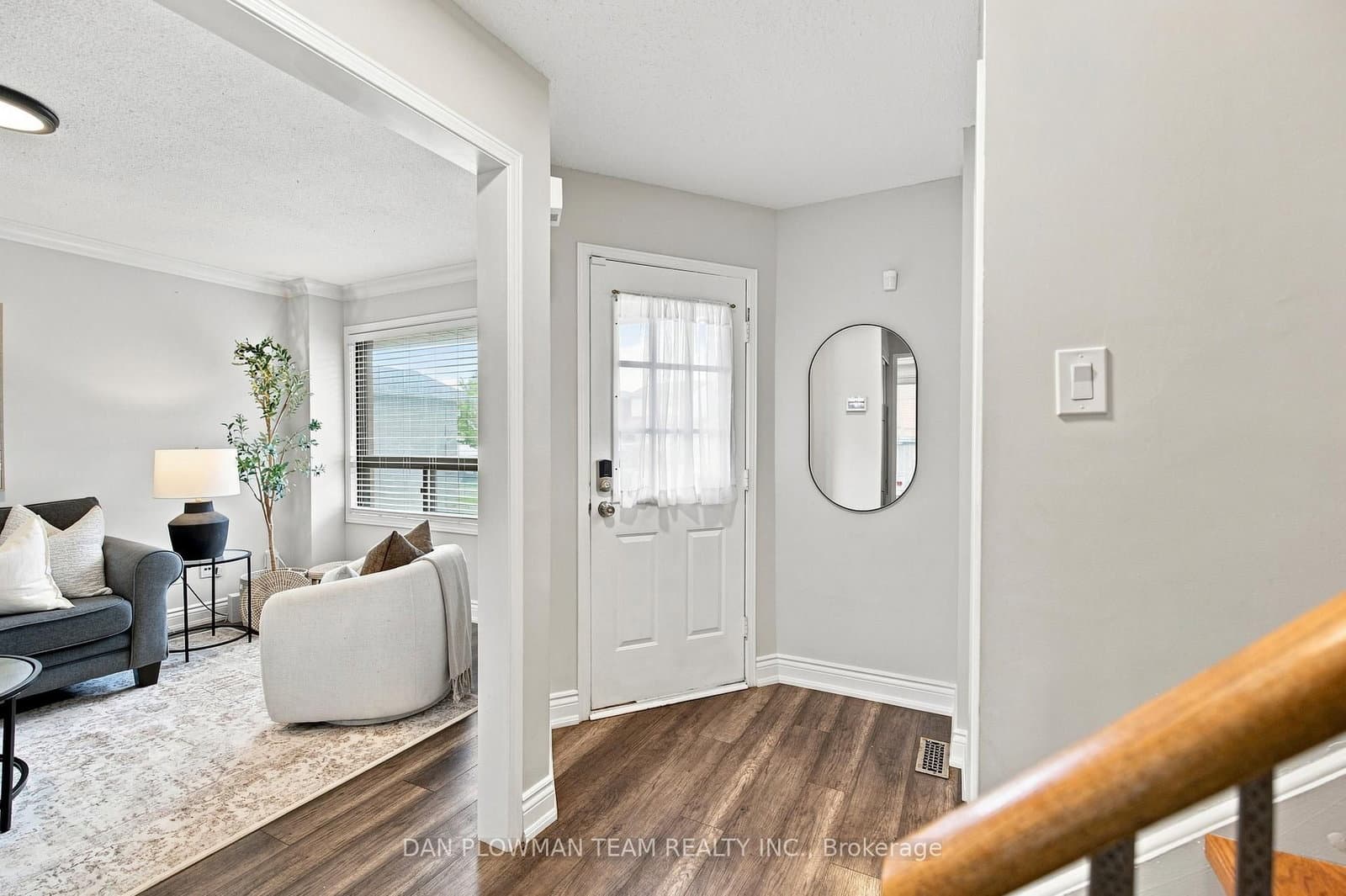 86 Barnes Drive thumbnail 4
