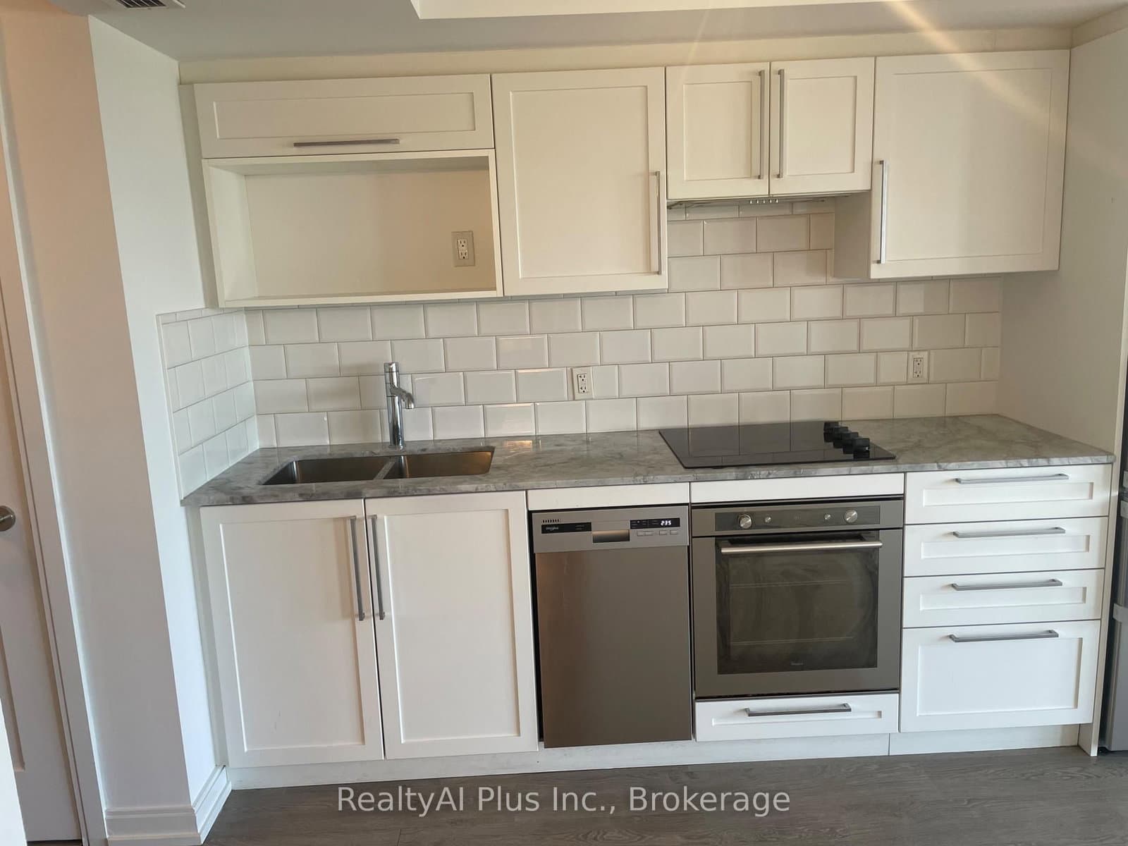275 Village Green Square, Unit 721 thumbnail 7