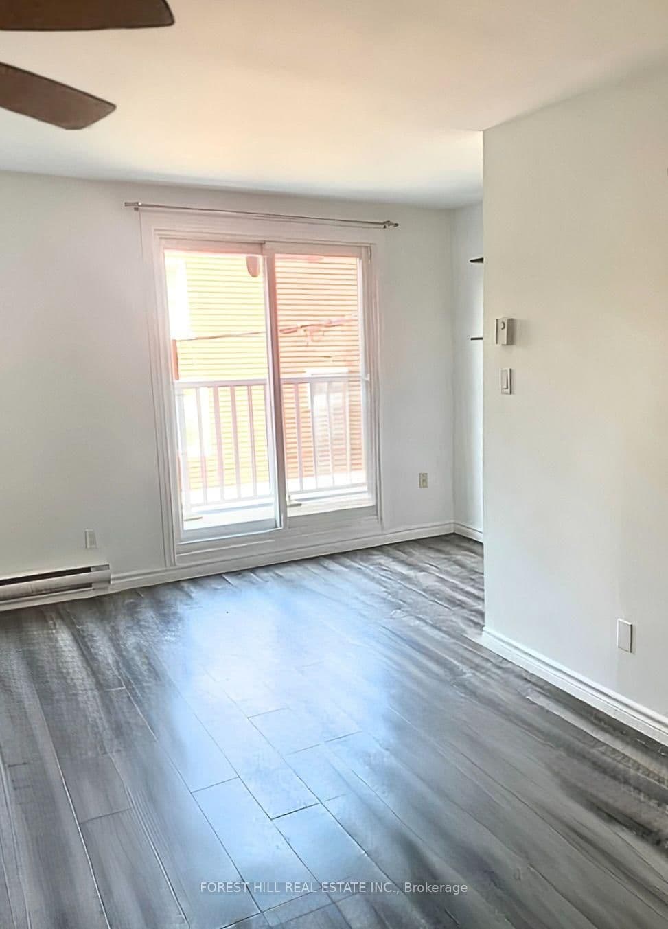 422 Danforth Avenue, Unit B thumbnail 3