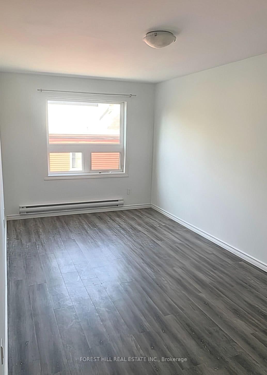 422 Danforth Avenue, Unit B thumbnail 6