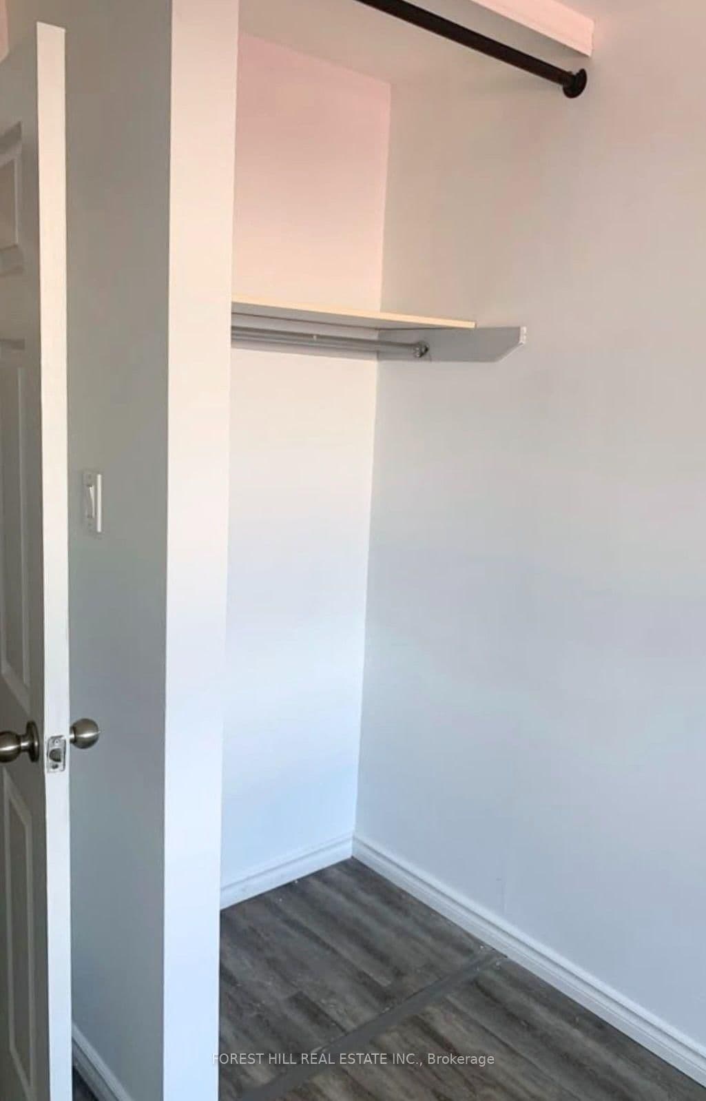 422 Danforth Avenue, Unit B thumbnail 9
