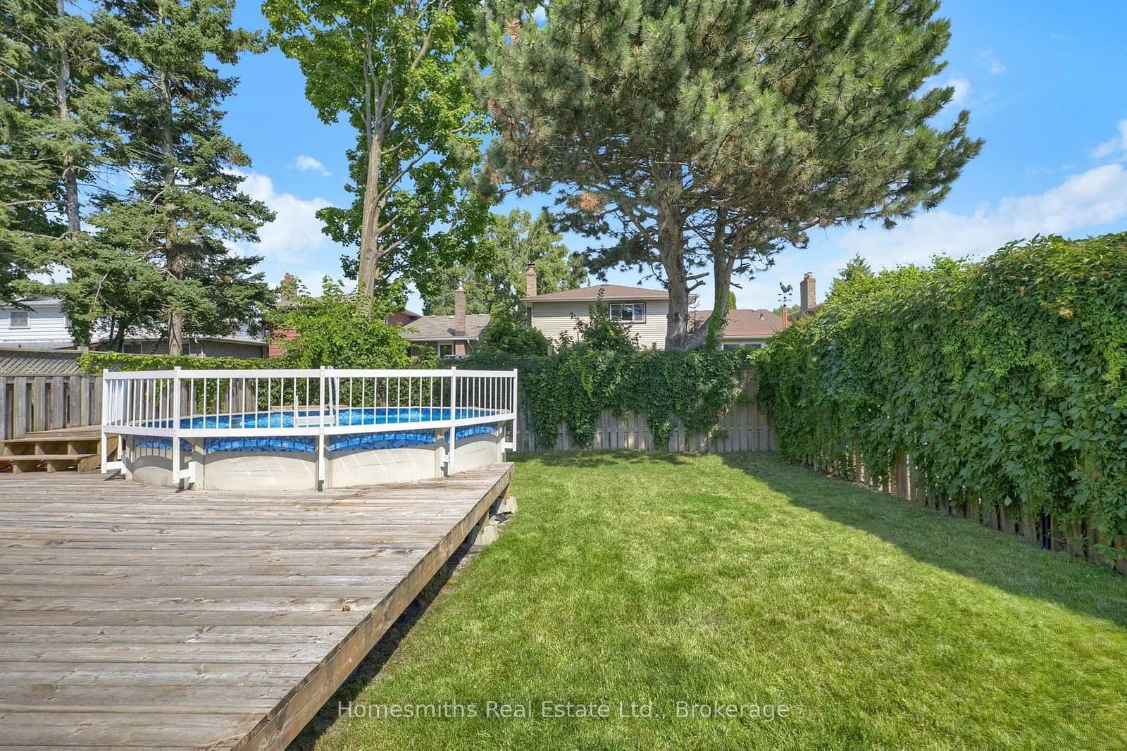 44 Loscombe Drive thumbnail 43