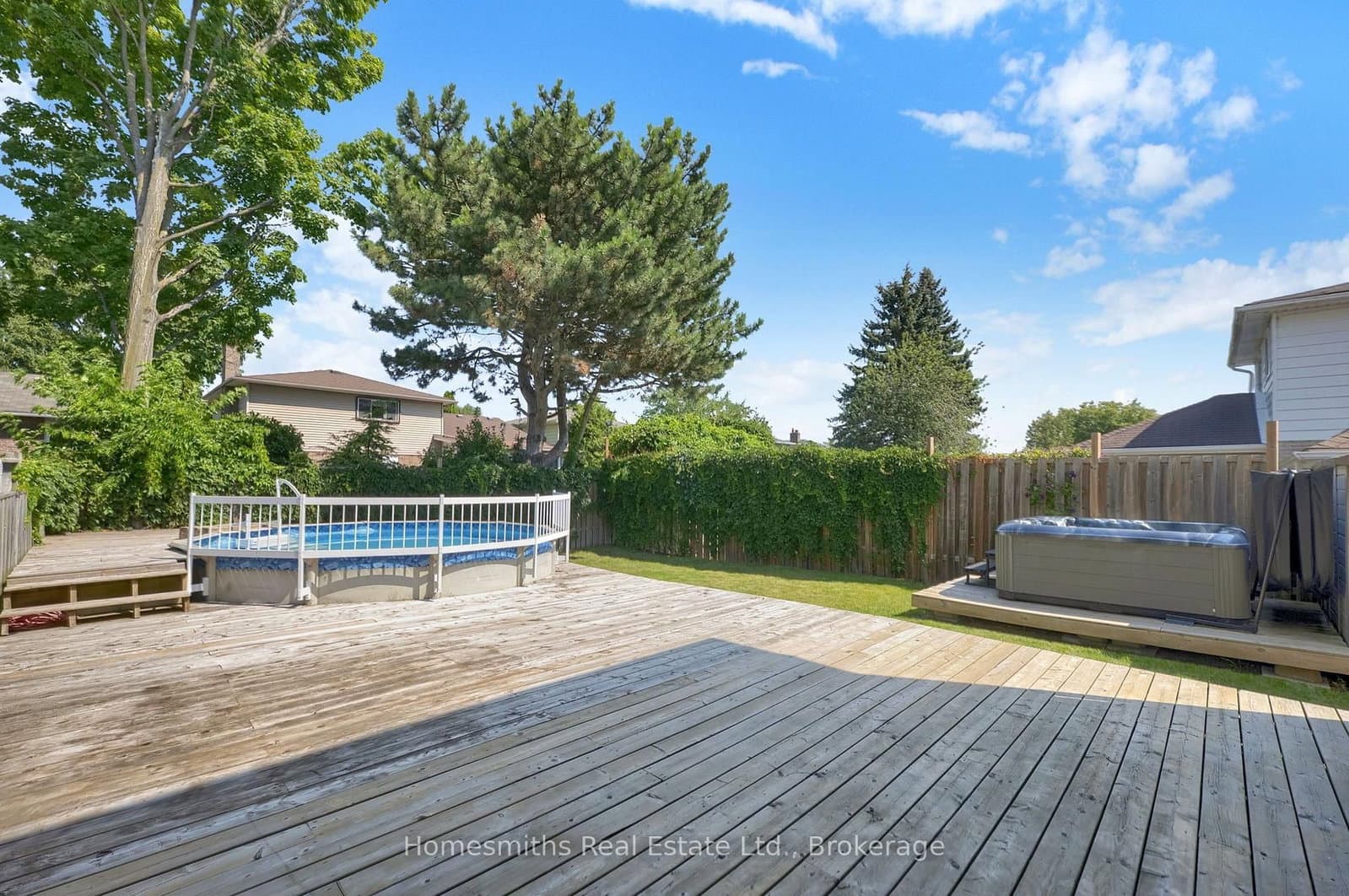 44 Loscombe Drive thumbnail 46