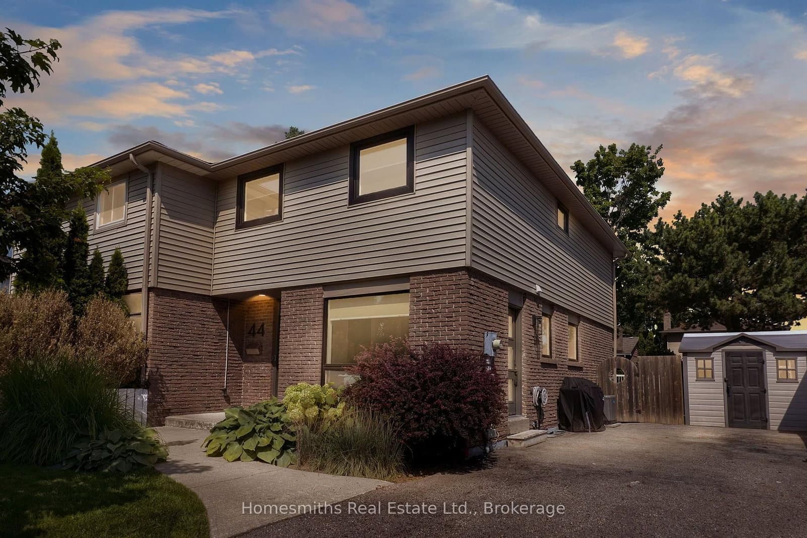 44 Loscombe Drive thumbnail 49