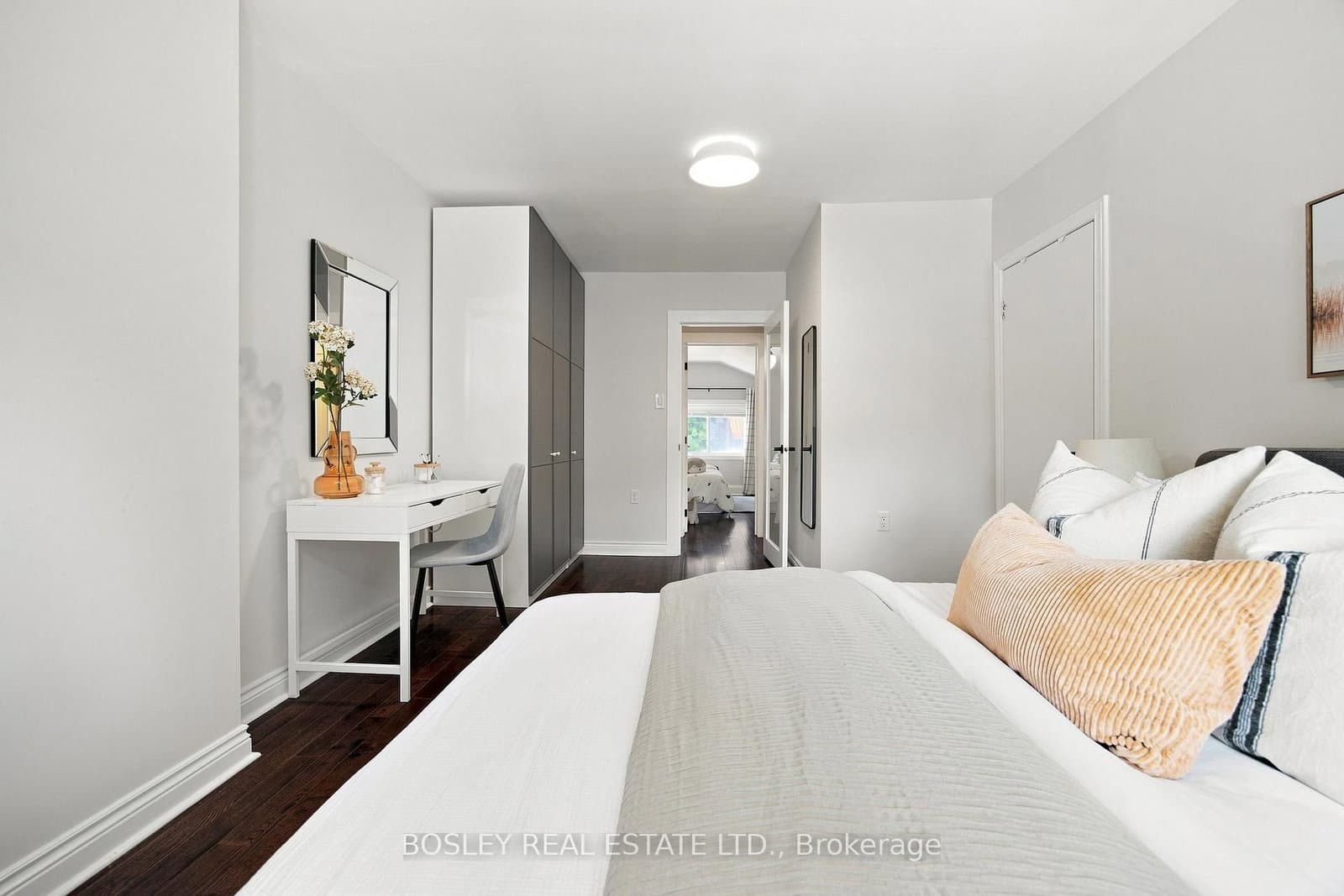 100 Springdale Boulevard thumbnail 23