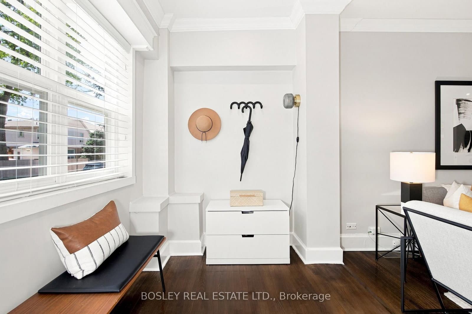 100 Springdale Boulevard thumbnail 3