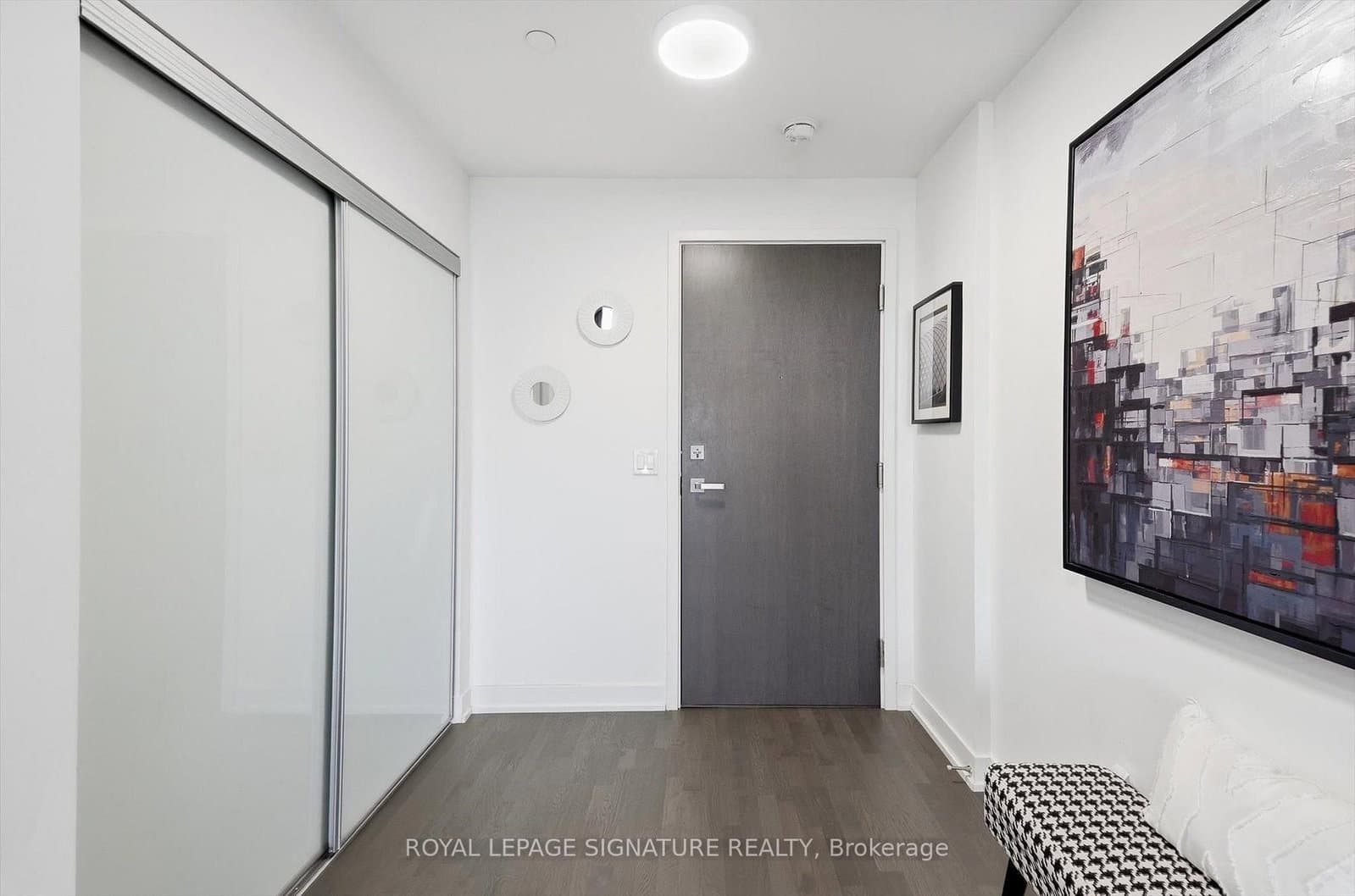 1238 Dundas Street E, Unit 711 thumbnail 3