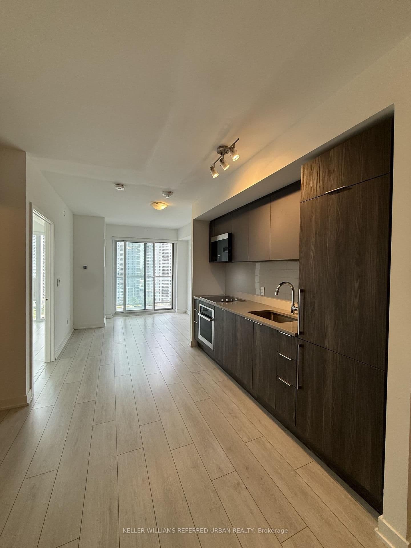 2033 Kennedy Road, Unit 1607 thumbnail 3