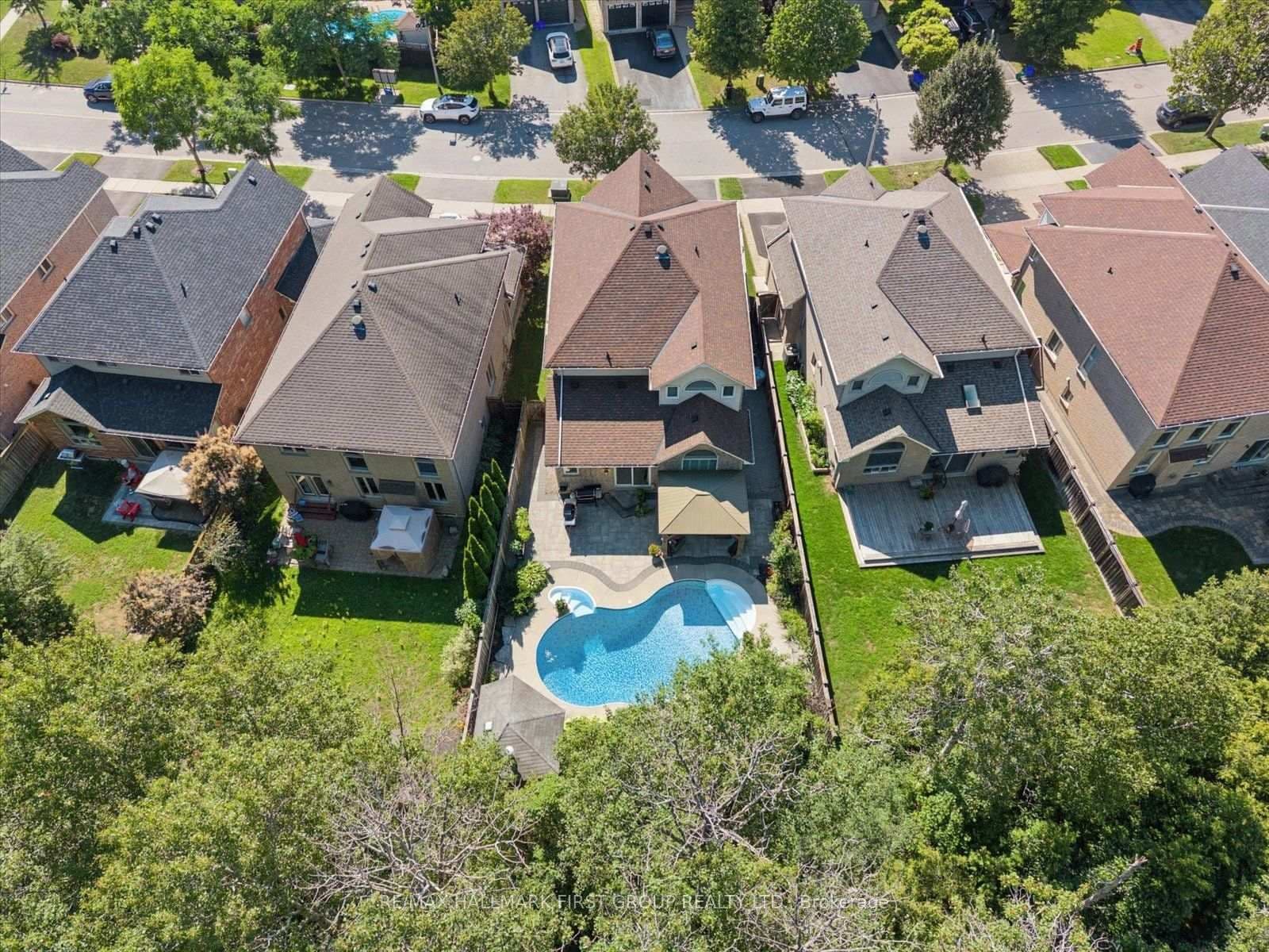9 Pebblebrook Crescent thumbnail 41