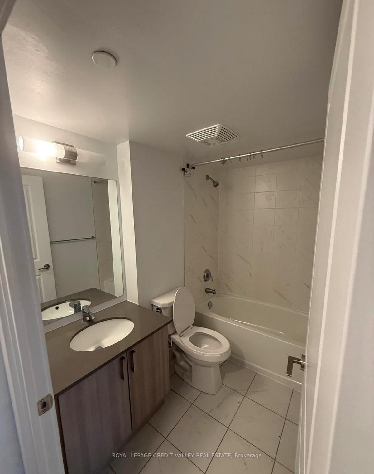 1455 Celebration Drive, Unit 2401 thumbnail 7