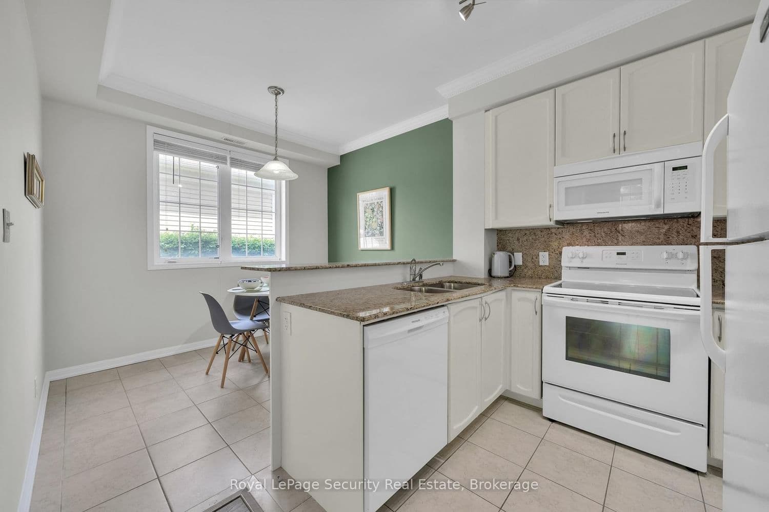 52 Harvey Johnston Way, Unit 101 thumbnail 11