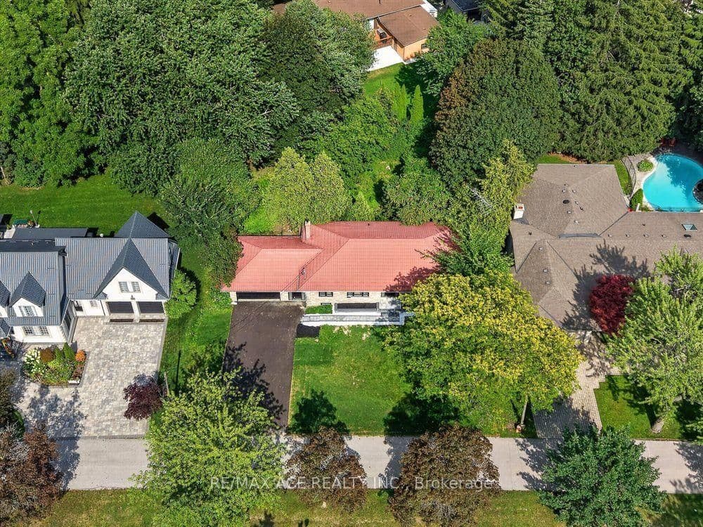 11 Faircroft Boulevard thumbnail 43