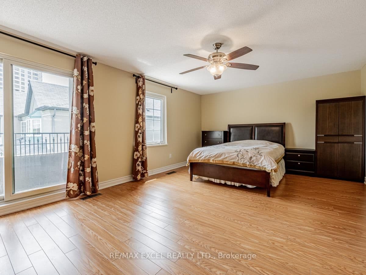 188 Bonis Avenue, Unit 805 thumbnail 22