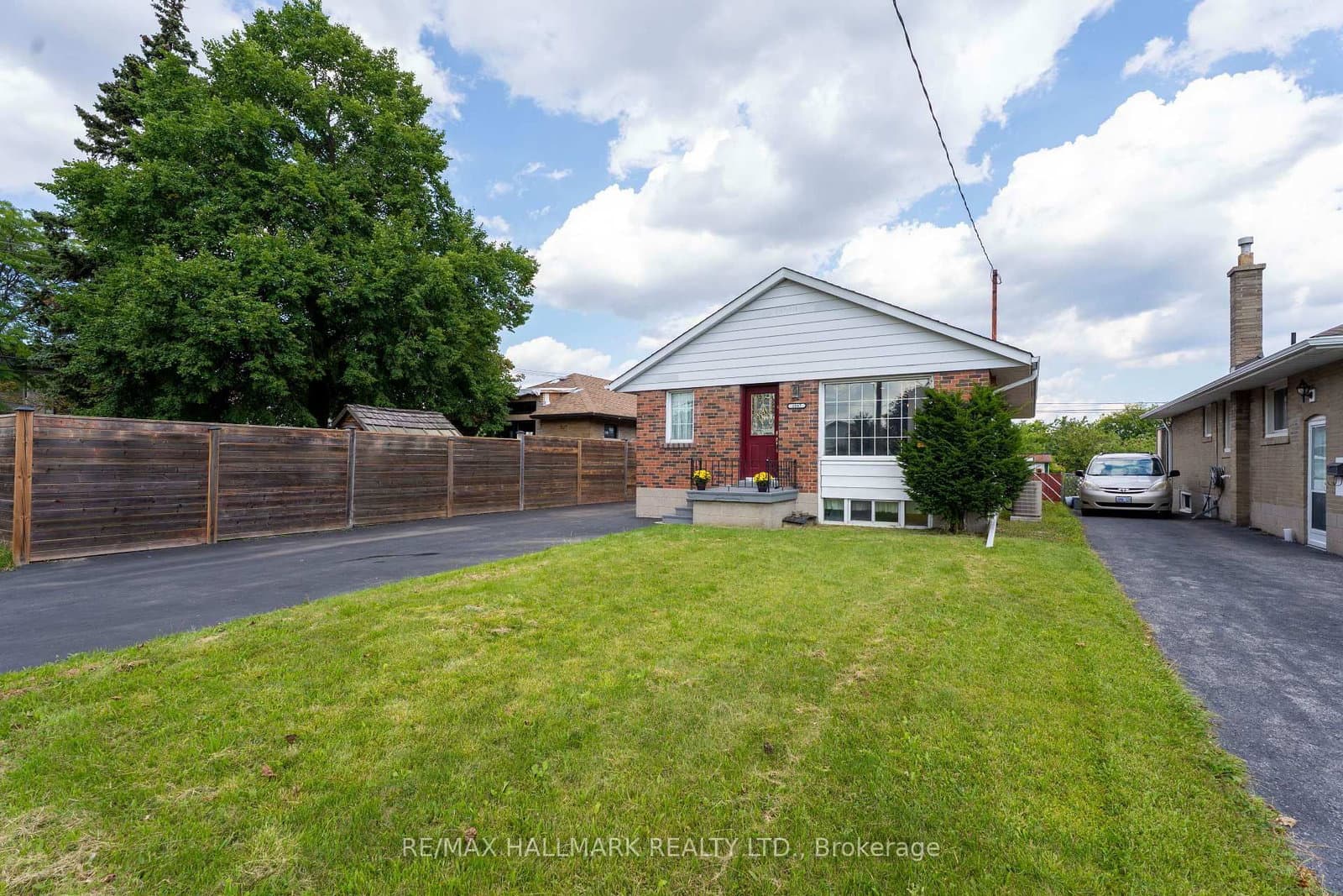 1557 Pharmacy Avenue - Image 1