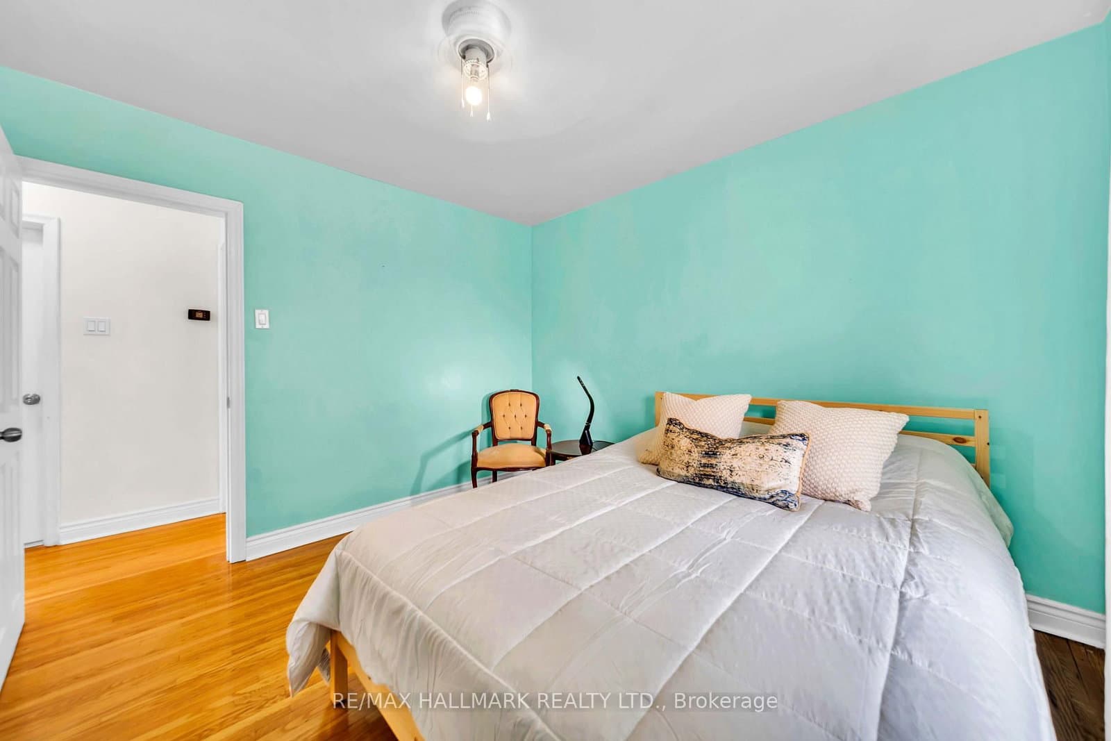 1557 Pharmacy Avenue thumbnail 11