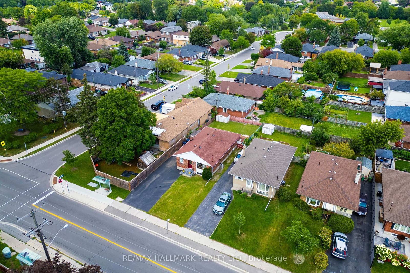 1557 Pharmacy Avenue thumbnail 28
