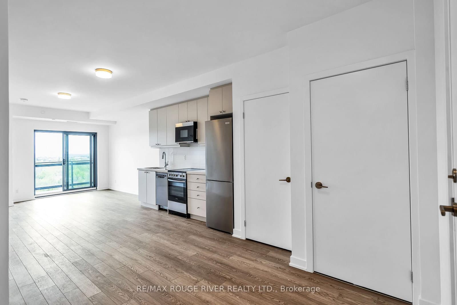 55 Clarington Boulevard, Unit 1104 thumbnail 3