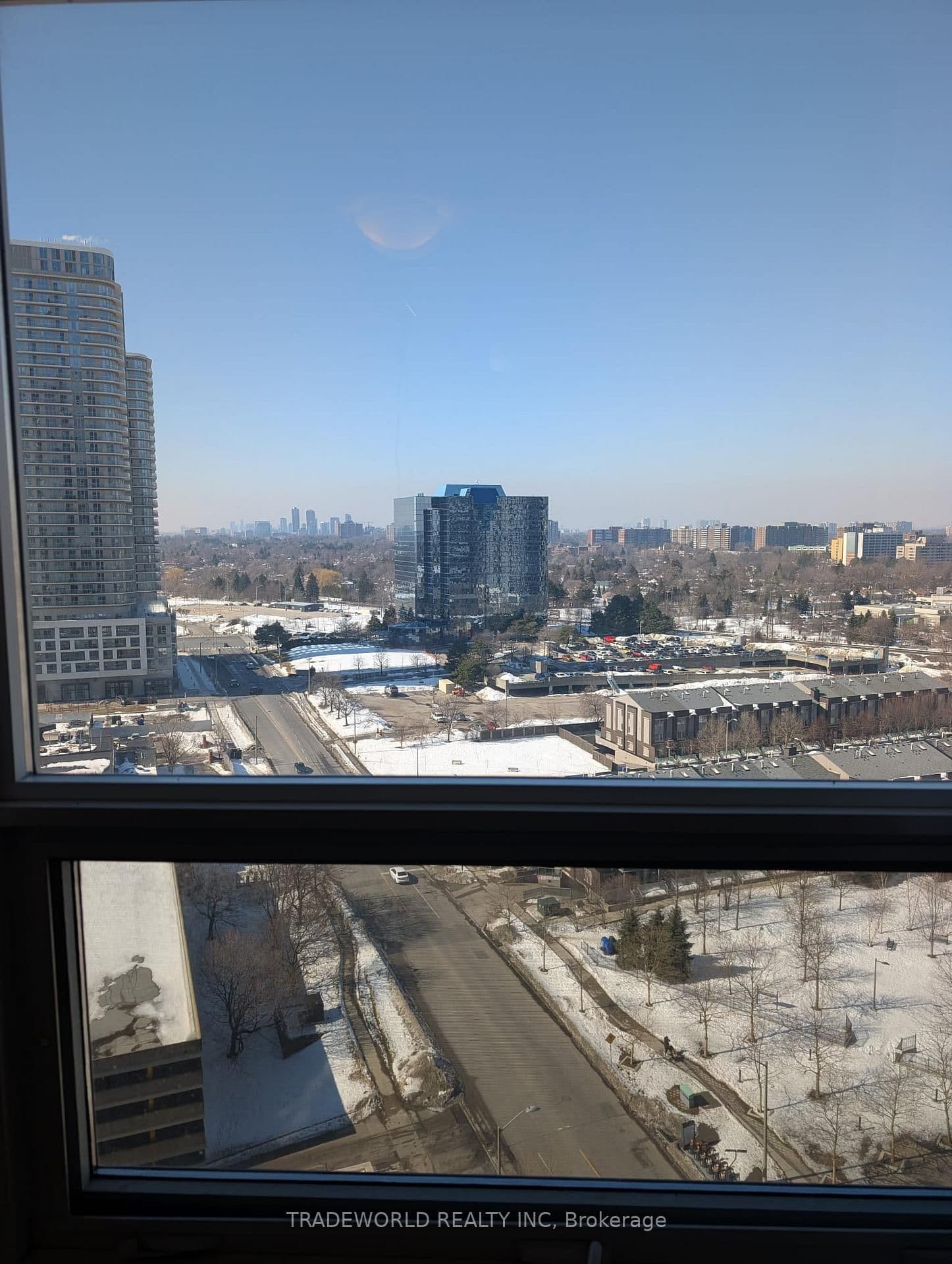 135 Village Green Square, Unit 1622 thumbnail 13