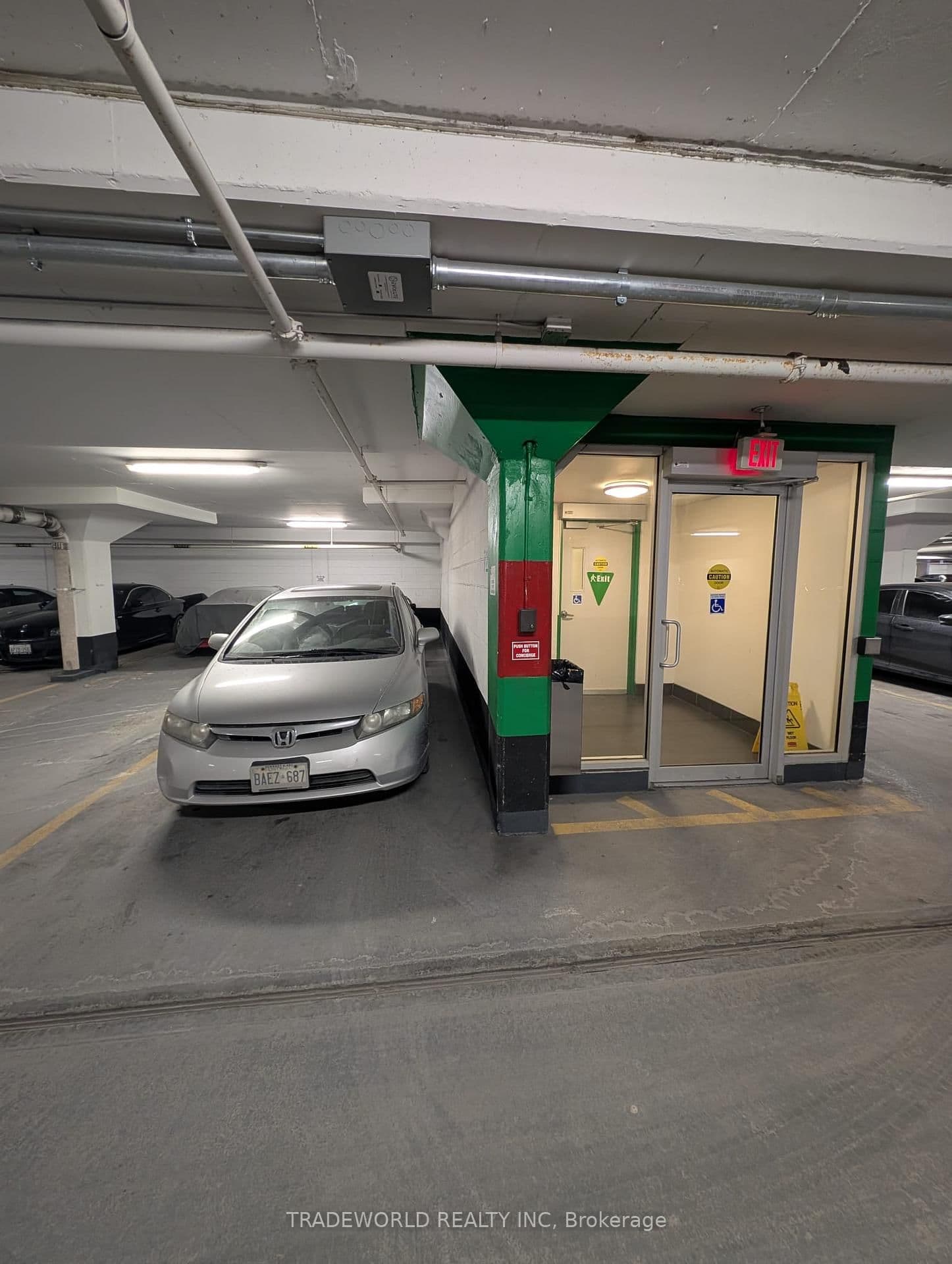 135 Village Green Square, Unit 1622 thumbnail 16