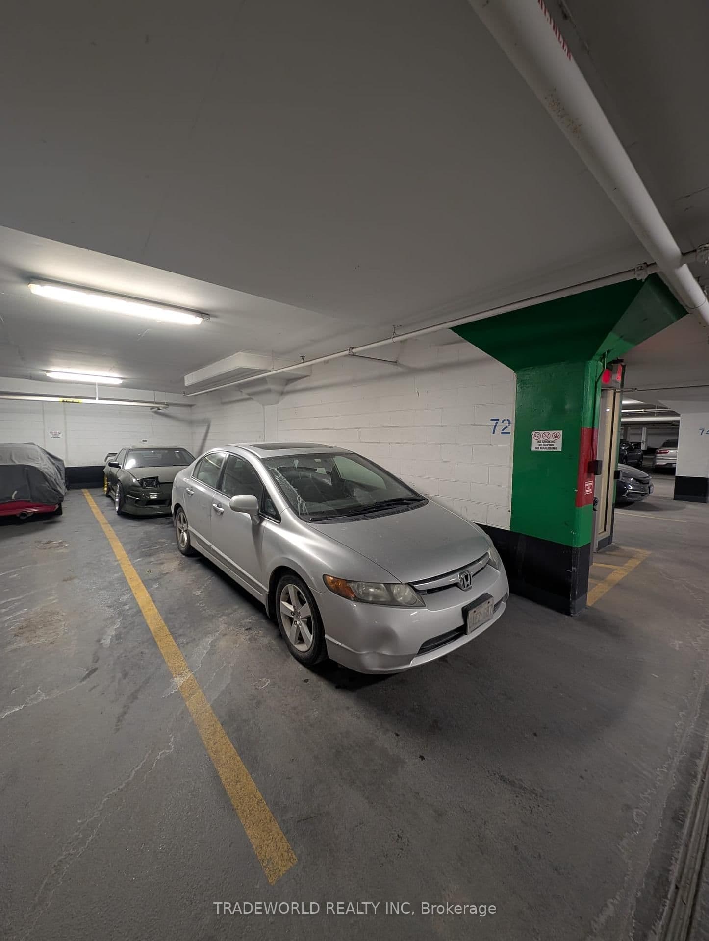 135 Village Green Square, Unit 1622 thumbnail 17