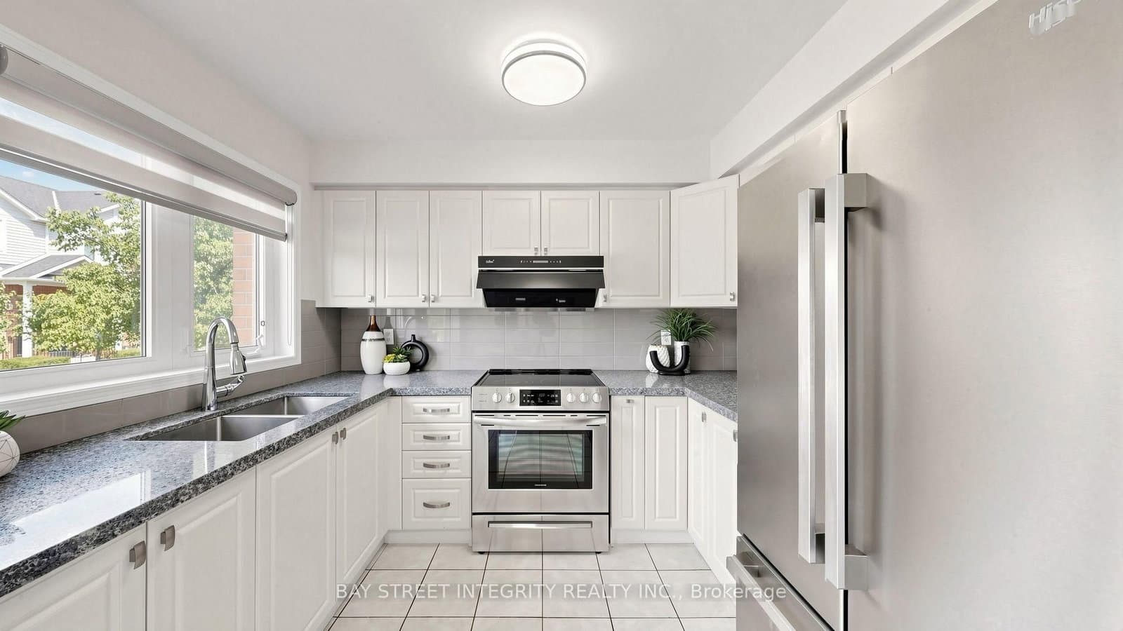 83 Mondeo Drive, Unit 331 thumbnail 19