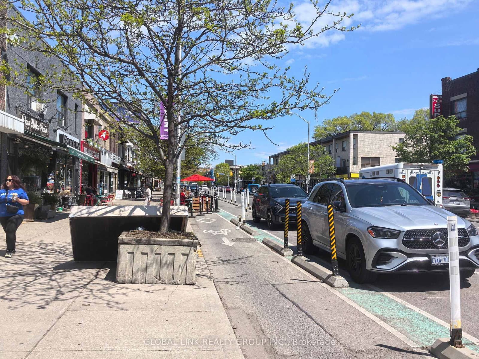 1346 Danforth Avenue thumbnail 3