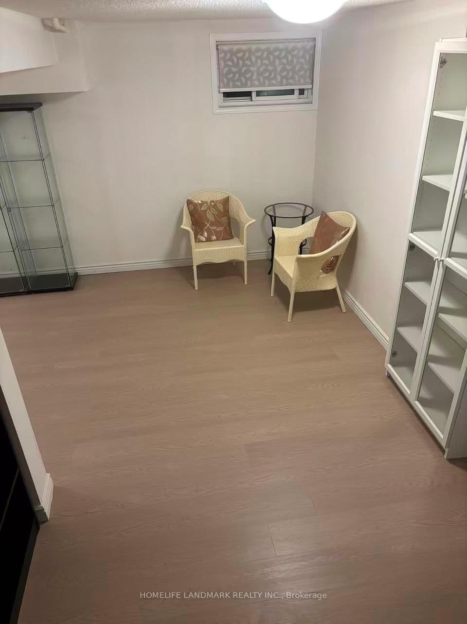 72 Dusay Place, Unit 2 thumbnail 3