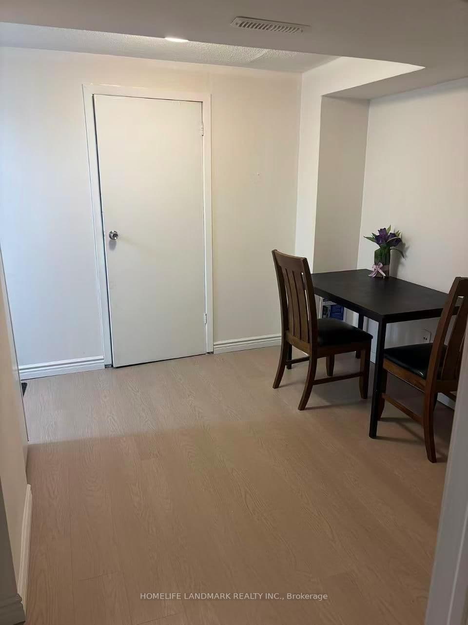 72 Dusay Place, Unit 2 thumbnail 5