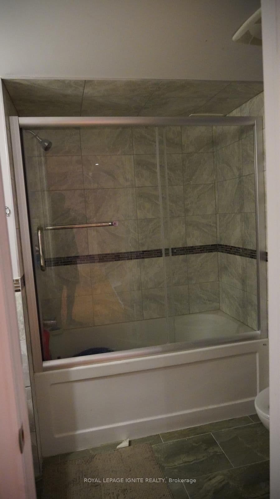 601 Staines Road, Unit Bsmt thumbnail 6