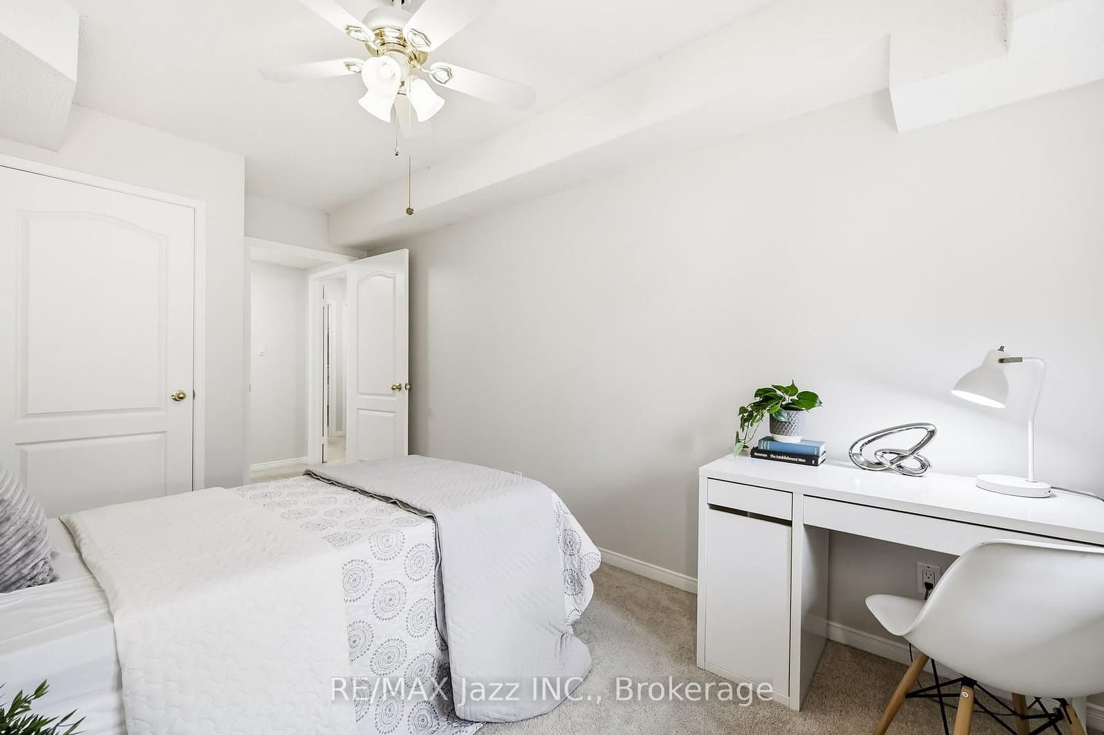 1995 Royal Road, Unit 115 thumbnail 23