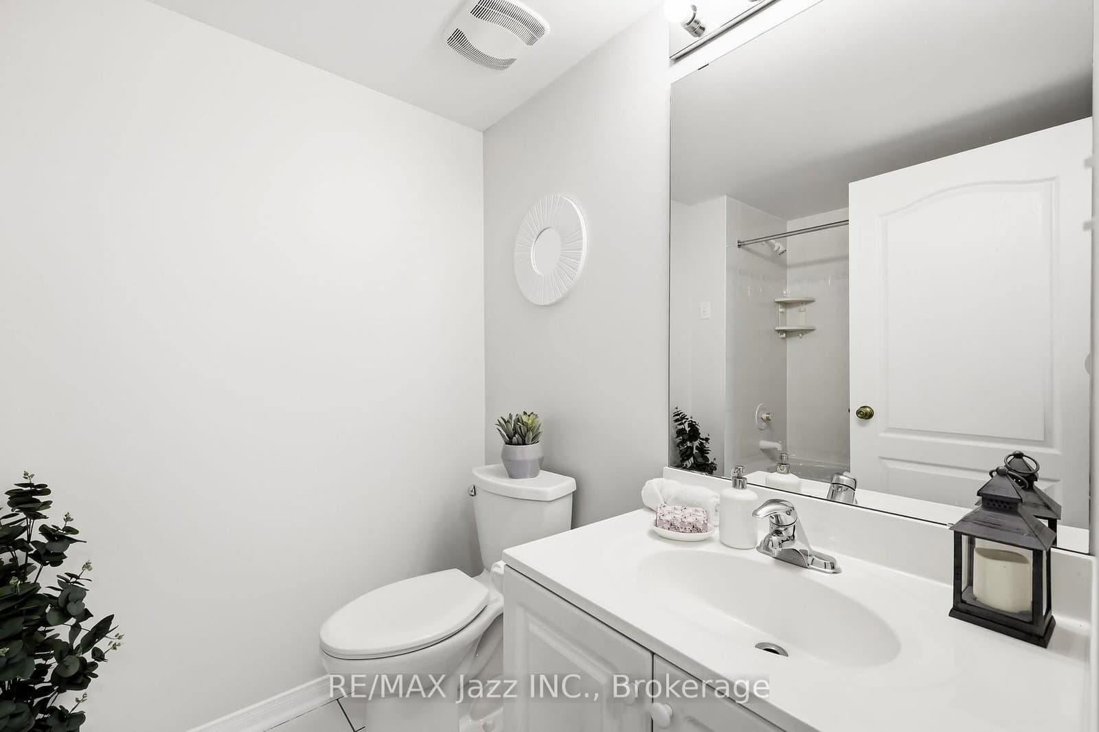 1995 Royal Road, Unit 115 thumbnail 24