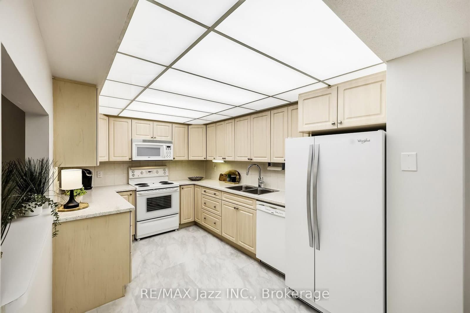 1995 Royal Road, Unit 115 thumbnail 5