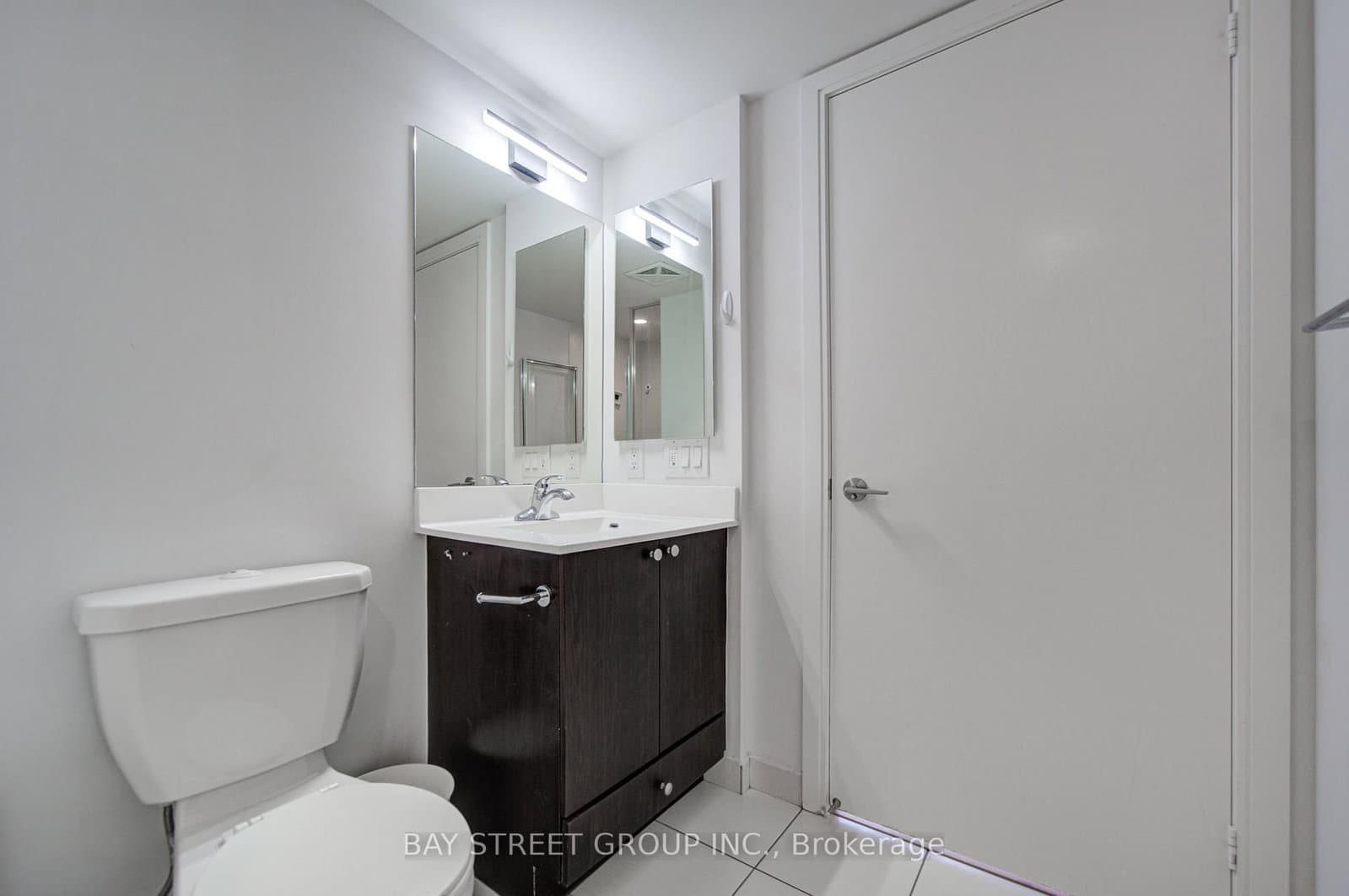 151 Village Green Square, Unit 1908 thumbnail 16
