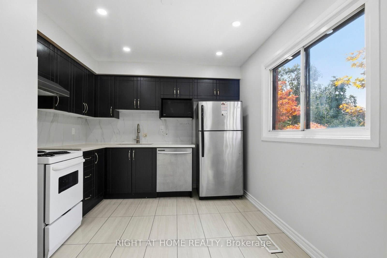 29 Cheatham Place thumbnail 12