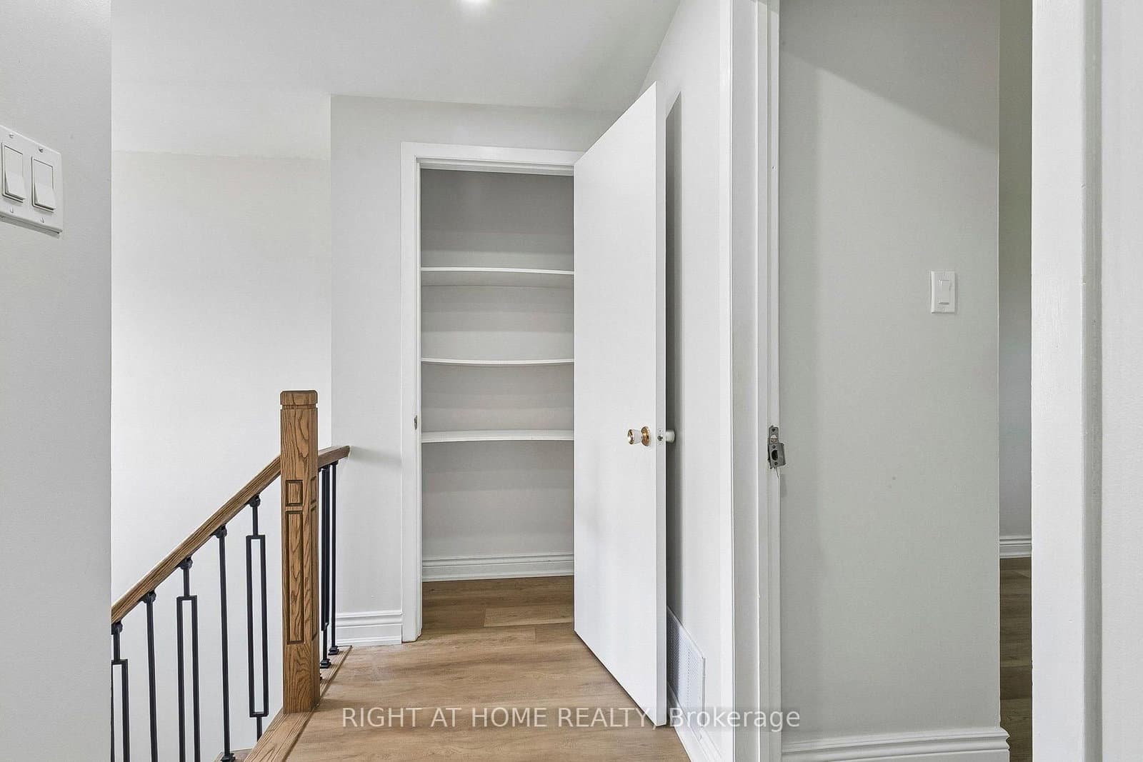 29 Cheatham Place thumbnail 14