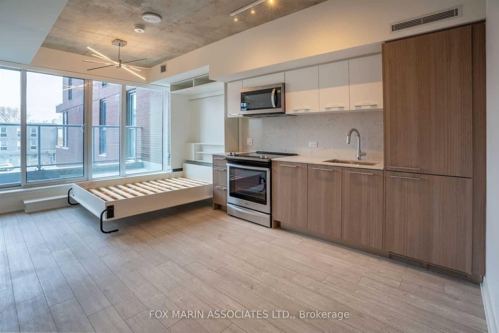 30 Baseball Place, Unit 332 thumbnail 3