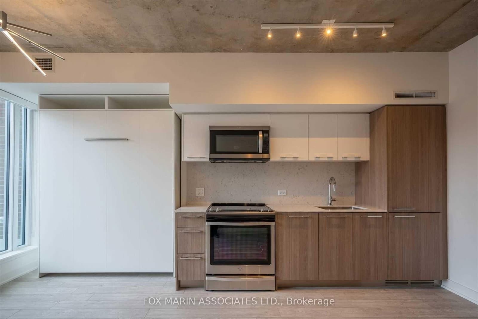 30 Baseball Place, Unit 332 thumbnail 6