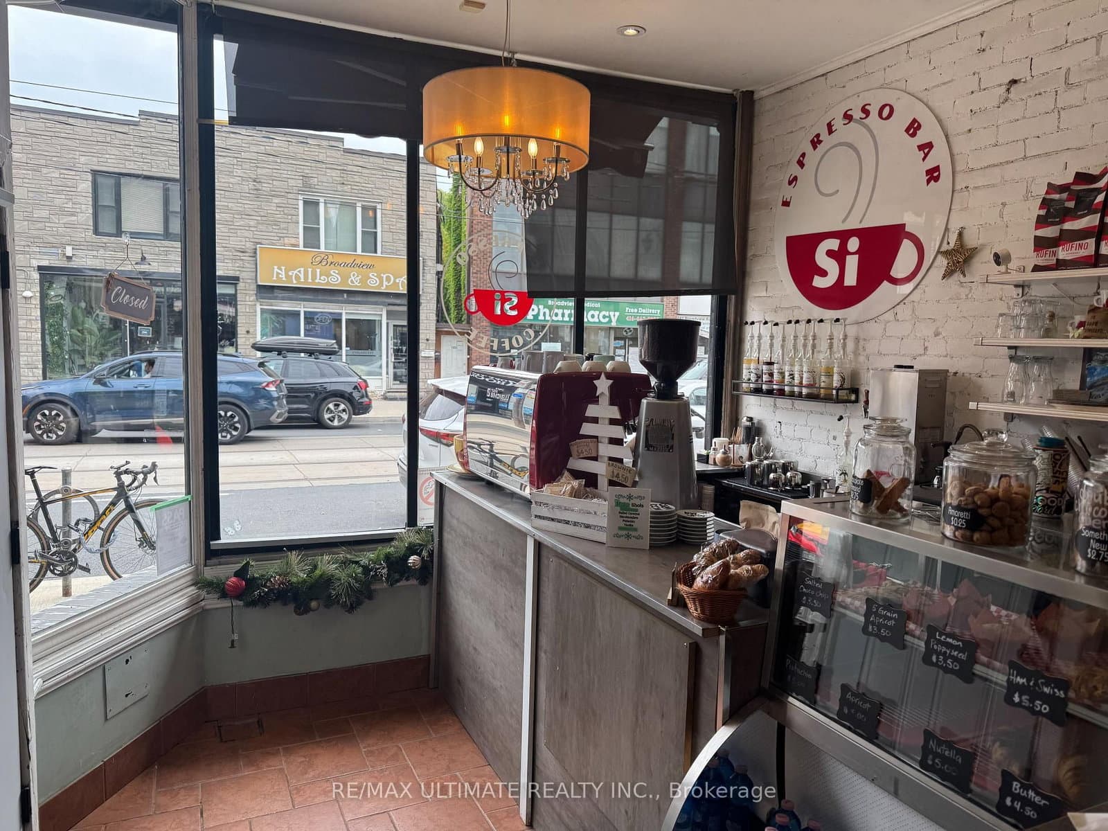 748 Broadview Avenue thumbnail 3