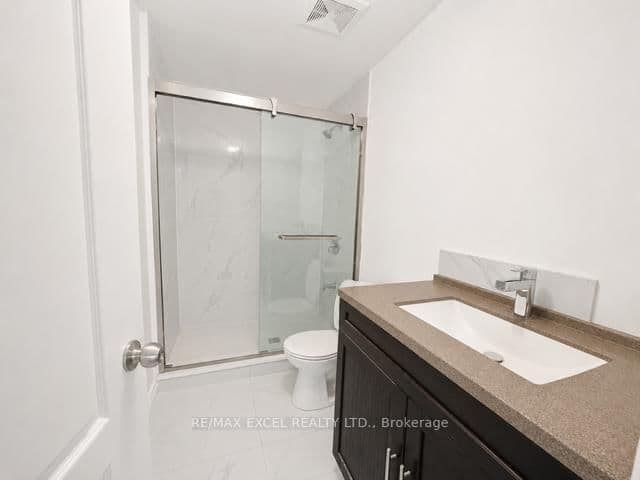 20 King Street E thumbnail 24