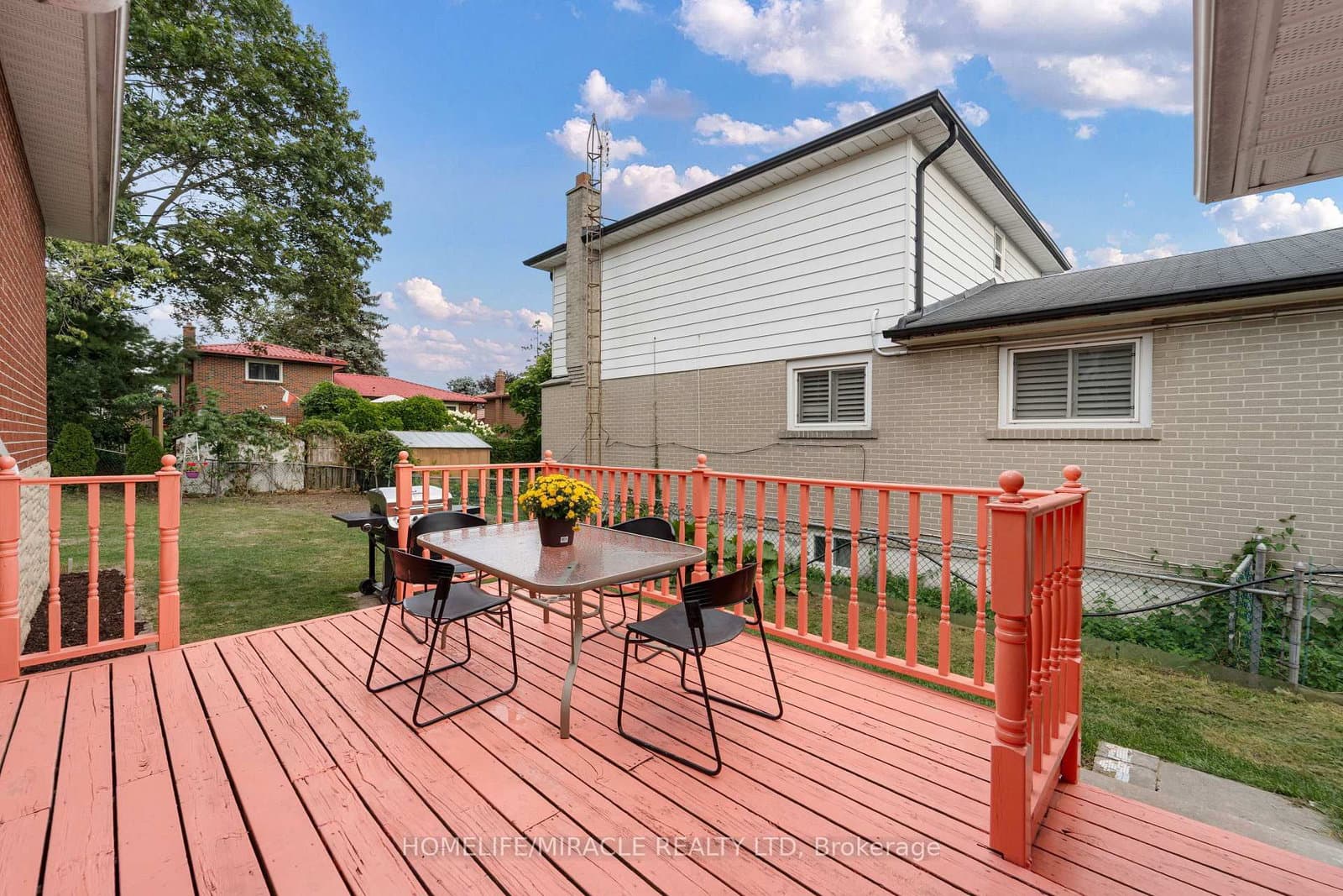 203 Centennial Road thumbnail 33